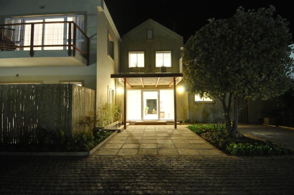 Bamboo Guest House Херманус Экстерьер фото